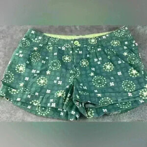 So Women's 11 Green Floral Chino Shorts Cuffed Casual Cotton Geometric Print